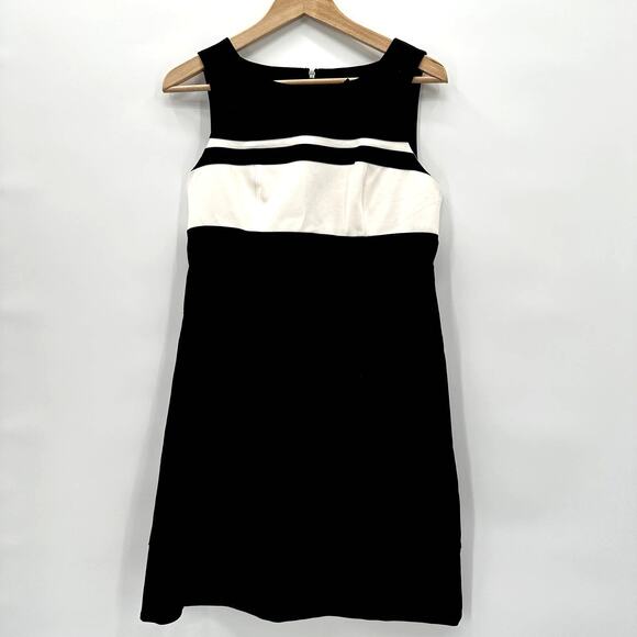 White House Black Market Dresses & Skirts - WHBM NWT Perfect Form Colorblock Shift Dress in Black/White // 2